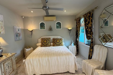 Villa in Phuket, Thailand 3 bedrooms № 147825 - photo 28