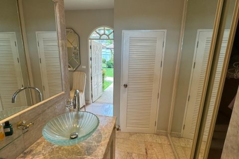 Villa in Phuket, Thailand 3 bedrooms № 147825 - photo 25