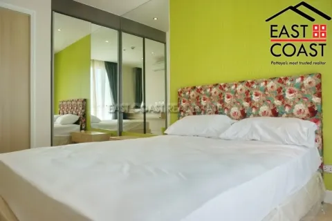 Condominio de 2 dormitorios en Jomtien Beach, Pattaya, Tailandia № 213209 - foto 7