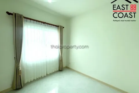 Casa de 3 dormitorios en Pattaya, Tailandia № 213211 - foto 8