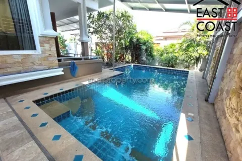 Casa de 4 dormitorios en Pattaya, Tailandia № 213207 - foto 29