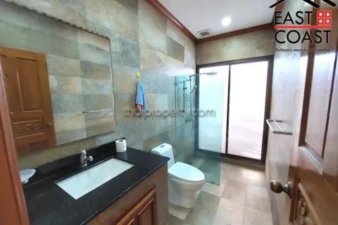 Casa de 4 dormitorios en Pattaya, Tailandia № 213207 - foto 22