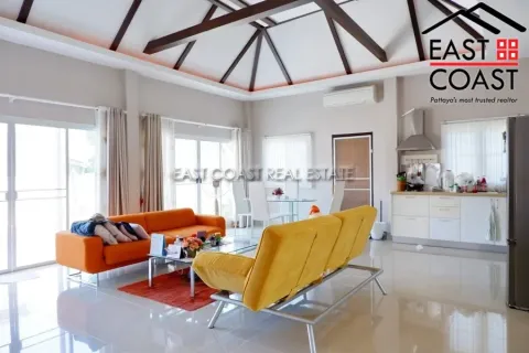 Casa de 3 dormitorios en Pattaya, Tailandia № 213208 - foto 7