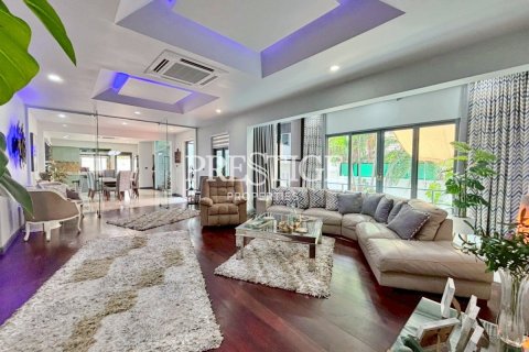 บ้านในพัทยา, ประเทศไทย 5 ห้องนอน № 198512 - รูปถ่าย 2