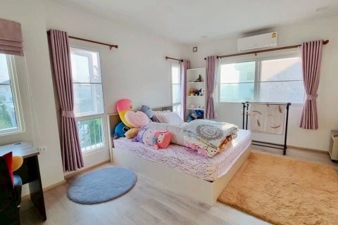 Maison à Bang Kaeo, Thaïlande 3 chambres № 145163 - photo 4