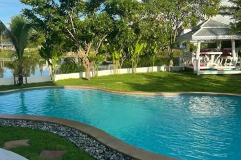 House in Ko Samui, Thailand 3 bedrooms № 139001 - photo 15