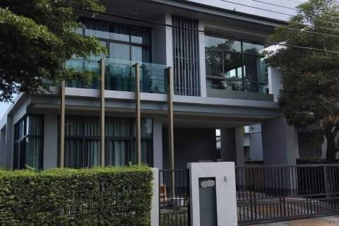 Maison à Bang Kapi, Bangkok, Thaïlande 3 chambres № 154203 - photo 2