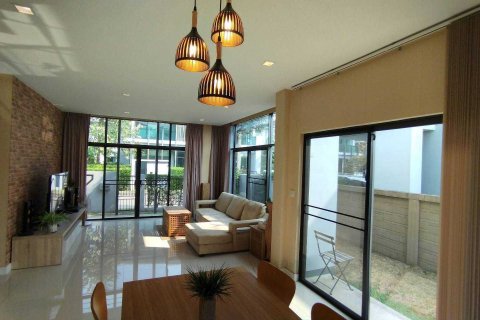 Maison à Bang Kapi, Bangkok, Thaïlande 3 chambres № 154203 - photo 7