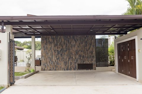 Villa in Phuket, Thailand 3 bedrooms № 154202 - photo 26