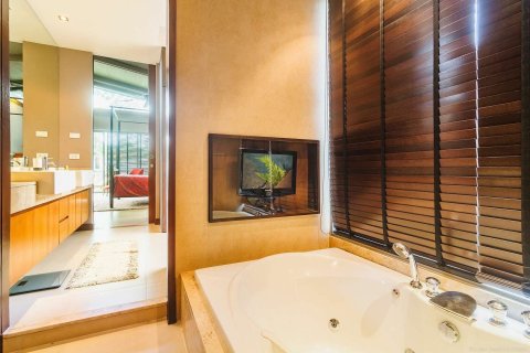 Villa in Phuket, Thailand 3 bedrooms № 154202 - photo 14