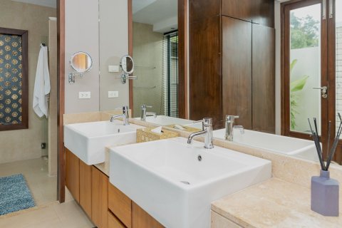 Villa in Phuket, Thailand 3 bedrooms № 154202 - photo 27