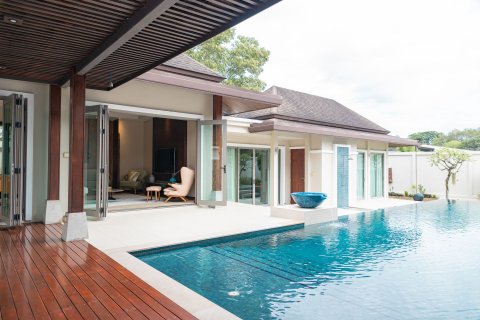 Villa in Phuket, Thailand 3 bedrooms № 154202 - photo 8