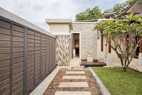 Villa in Phuket, Thailand 3 bedrooms № 154202 - photo 24