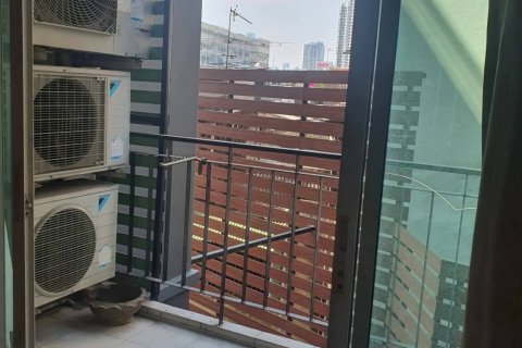 Condo in Watthana, Bangkok, Thailand, 2 bedrooms  № 161833 - photo 9