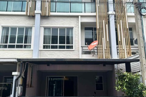 Townhouse à Pak Kret, Thaïlande 3 chambres № 161832
