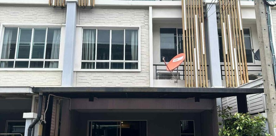 Townhouse à Pak Kret, Thaïlande 3 chambres № 161832