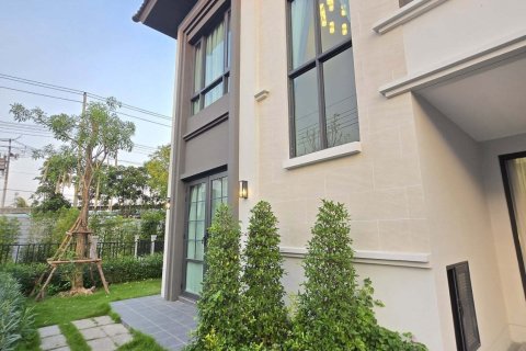 Maison à Bang Phli Yai, Thaïlande 4 chambres № 161831 - photo 15