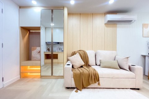 Studio dans le Condo à Watthana, Bangkok, Thaïlande  № 161830 - photo 3