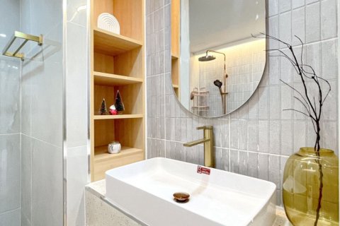 Studio dans le Condo à Watthana, Bangkok, Thaïlande  № 161830 - photo 17