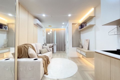 Studio dans le Condo à Watthana, Bangkok, Thaïlande  № 161830 - photo 4