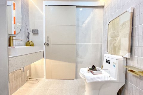 Studio dans le Condo à Watthana, Bangkok, Thaïlande  № 161830 - photo 10