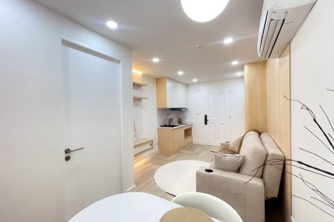 Studio dans le Condo à Watthana, Bangkok, Thaïlande  № 161830 - photo 19