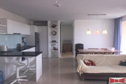 Apartment on Jomtien Beach, Pattaya, Thailand 2 bedrooms № 193213 - photo 3