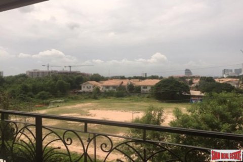 Apartment on Jomtien Beach, Pattaya, Thailand 2 bedrooms № 193213 - photo 5