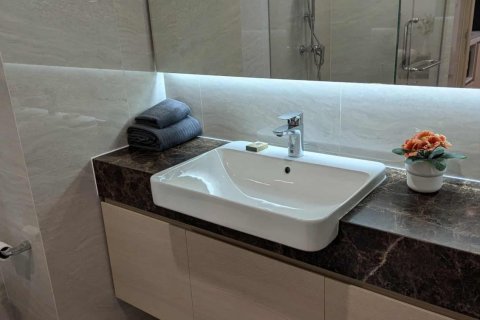 Condo in Bangkok, Thailand, 2 bedrooms № 203453 - photo 6