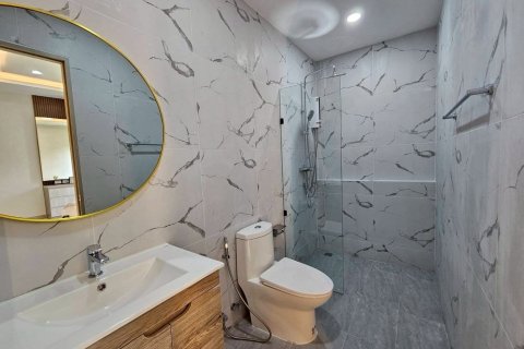 Villa à Pattaya, Thaïlande 4 chambres № 147055 - photo 17