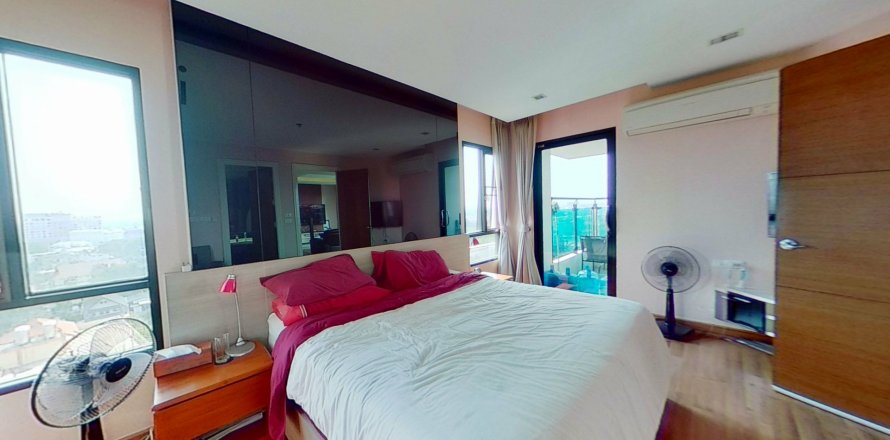 Studio dans le Condo à Chiang Mai, Thaïlande  № 141278