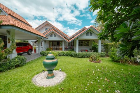 House in Chiang Mai, Thailand 3 bedrooms № 121952 - photo 1