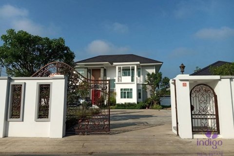 House in Chiang Mai, Thailand 4 bedrooms № 121752 - photo 5