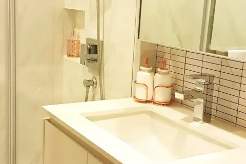 Studio dans le Condo à Watthana, Bangkok, Thaïlande  № 158280 - photo 23