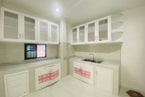 House in Pattaya, Thailand 3 bedrooms № 155591 - photo 11