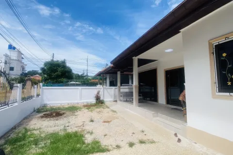 House in Pattaya, Thailand 3 bedrooms № 155591 - photo 28