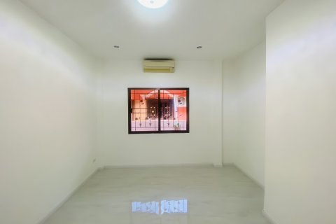 House in Pattaya, Thailand 3 bedrooms № 155591 - photo 13