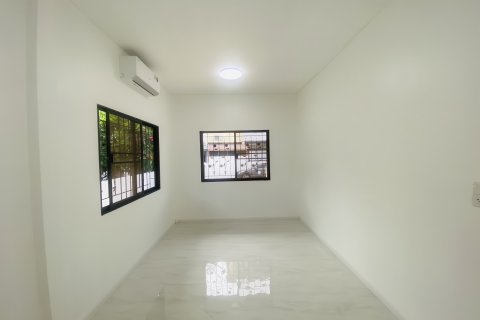 House in Pattaya, Thailand 3 bedrooms № 155591 - photo 17