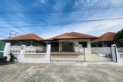 House in Pattaya, Thailand 3 bedrooms № 155591 - photo 22