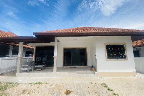 House in Pattaya, Thailand 3 bedrooms № 155591 - photo 3