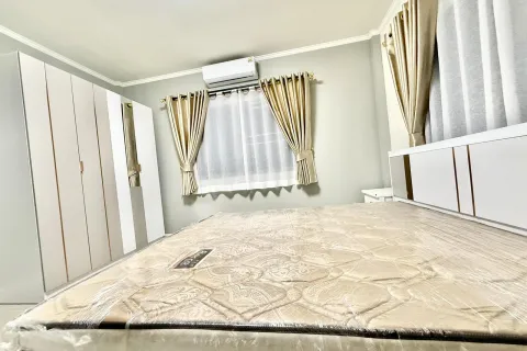 House in Pattaya, Thailand 4 bedrooms № 155594 - photo 17