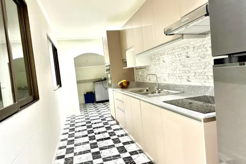 House in Pattaya, Thailand 4 bedrooms № 155594 - photo 14