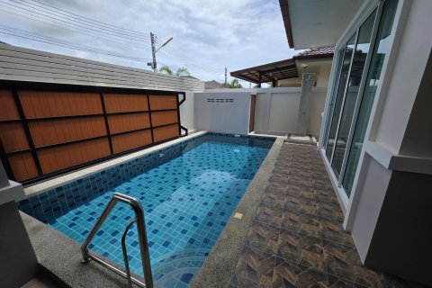 House in Pattaya, Thailand 3 bedrooms № 155592 - photo 2