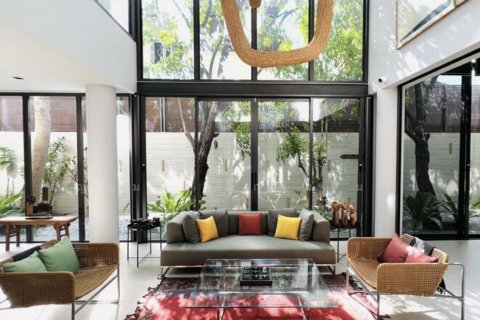 Maison à Watthana, Bangkok, Thaïlande 5 chambres № 154103 - photo 2