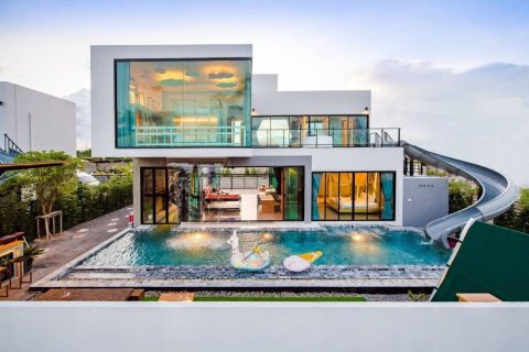 Villa à Pran Buri, Thaïlande 4 chambres № 221936