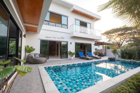 House in Chiang Mai, Thailand 5 bedrooms № 119933 - photo 1