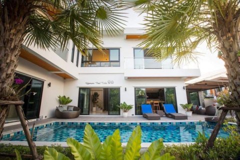 House in Chiang Mai, Thailand 5 bedrooms № 119933 - photo 2