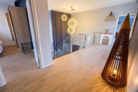 House in Chiang Mai, Thailand 5 bedrooms № 119933 - photo 9