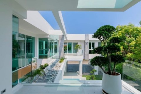 House in Chiang Mai, Thailand 8 bedrooms № 119984 - photo 12