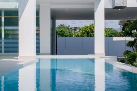 House in Chiang Mai, Thailand 8 bedrooms № 119984 - photo 5